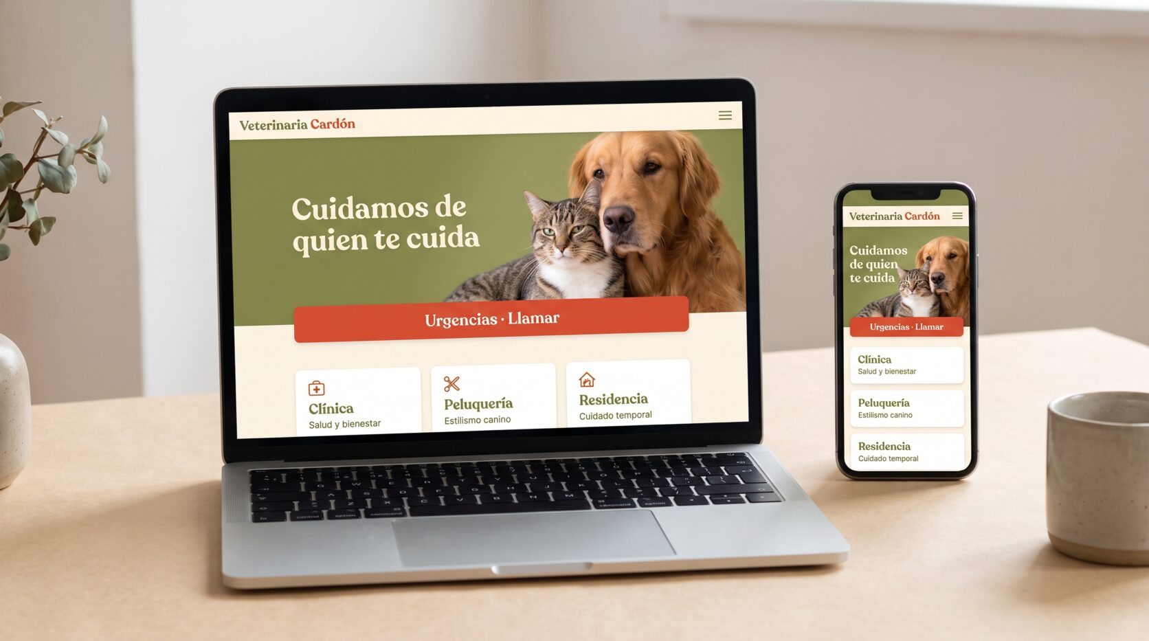Ejemplo de diseño web para clínicas veterinarias y servicios para mascotas: portada en portátil y móvil